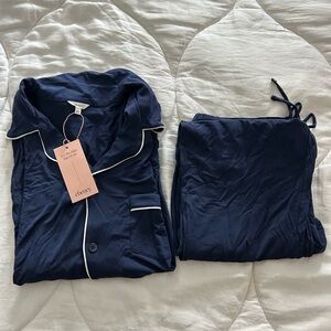 New with tags men’s large eberjey pj set. Just missed the return window :)